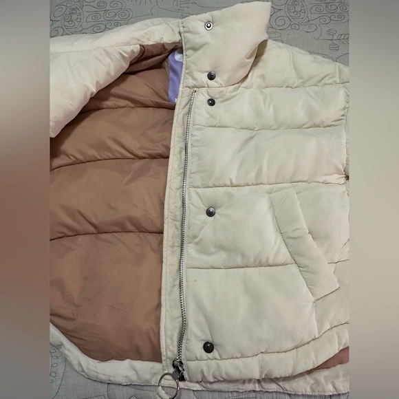 EUC OOFwear Coat Women 40 (Small) Cream Puffer Zip Front Insulated Oversized - Picture 9 of 16